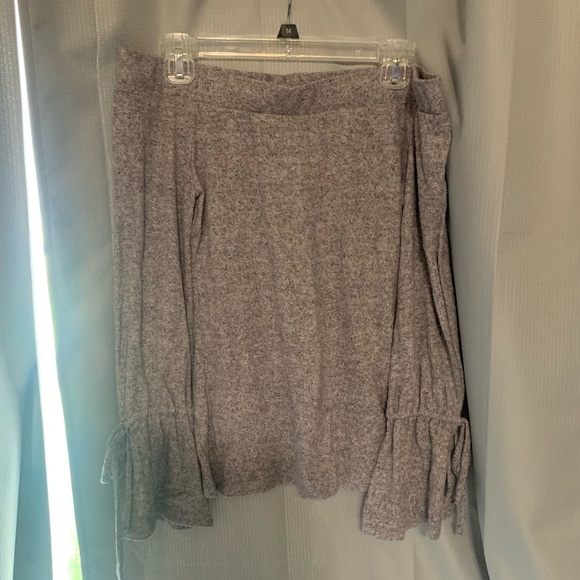 Grey off the shoulder sweater type top! - Picture 1 of 3